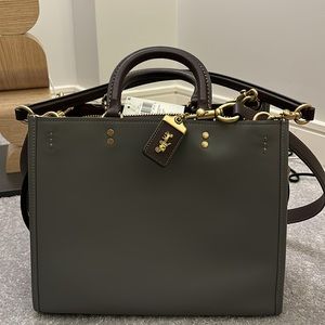 COACH -Rogue In Colorblock